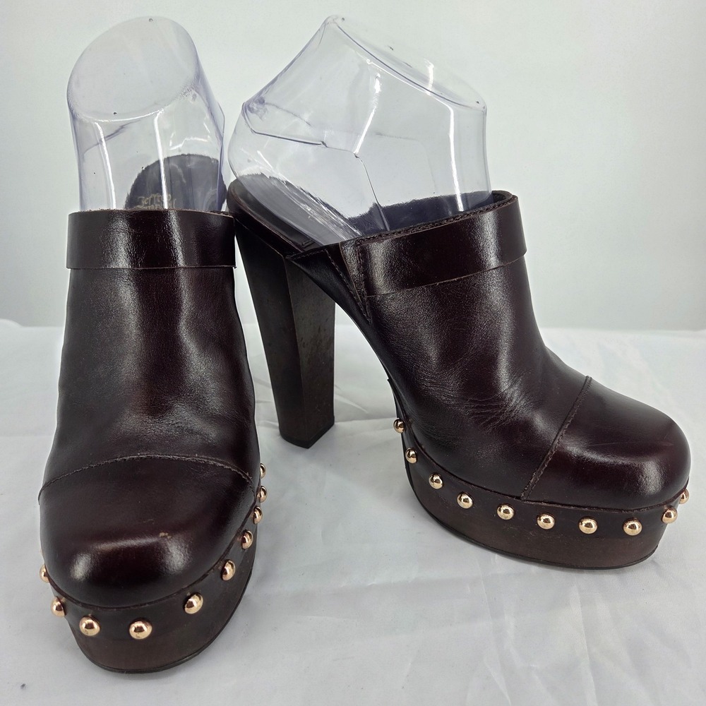 Jeffrey Campbell Confident Platform Mule 8 Stud Detail